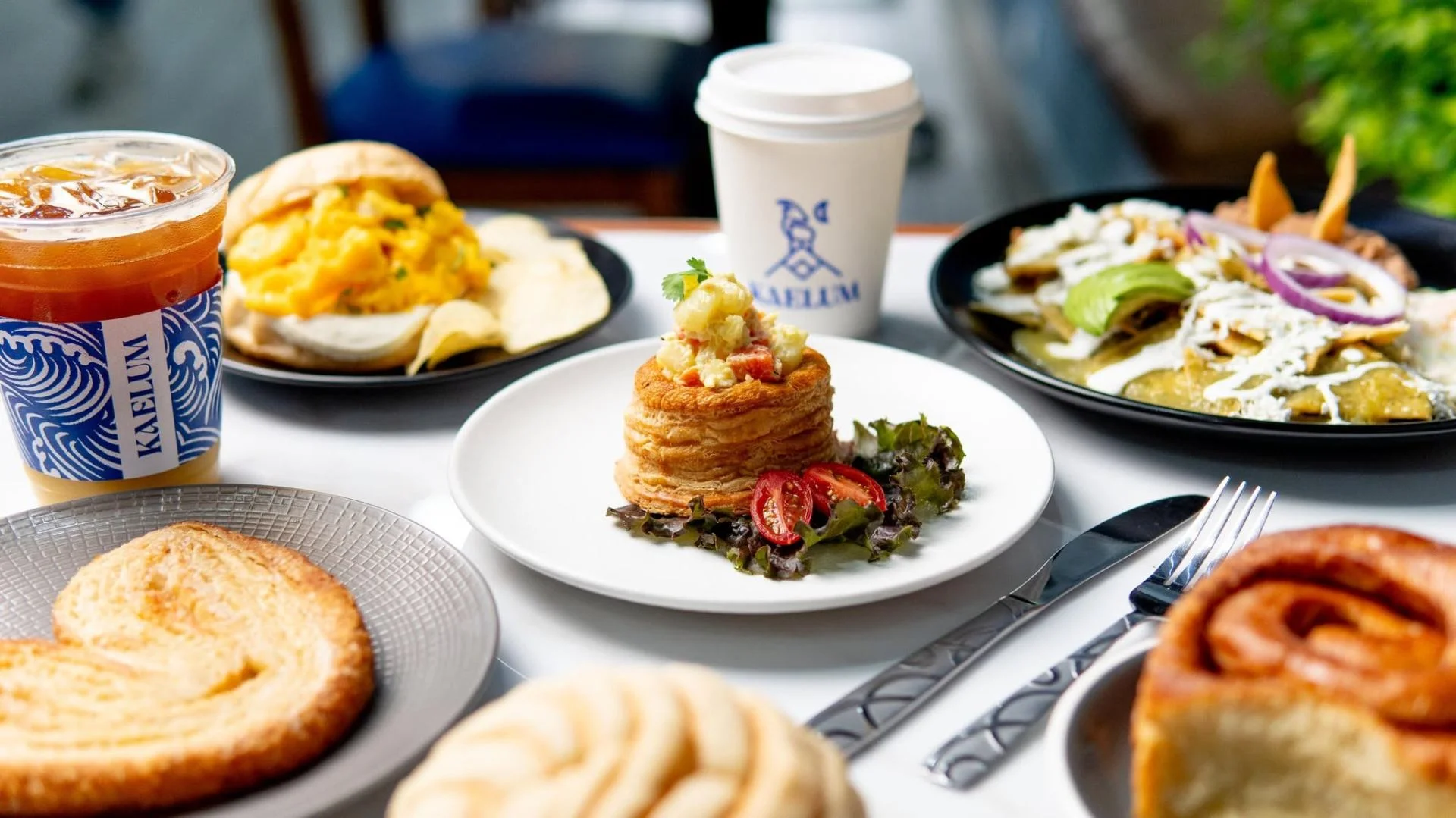 All-day Brunch & Chilaquiles